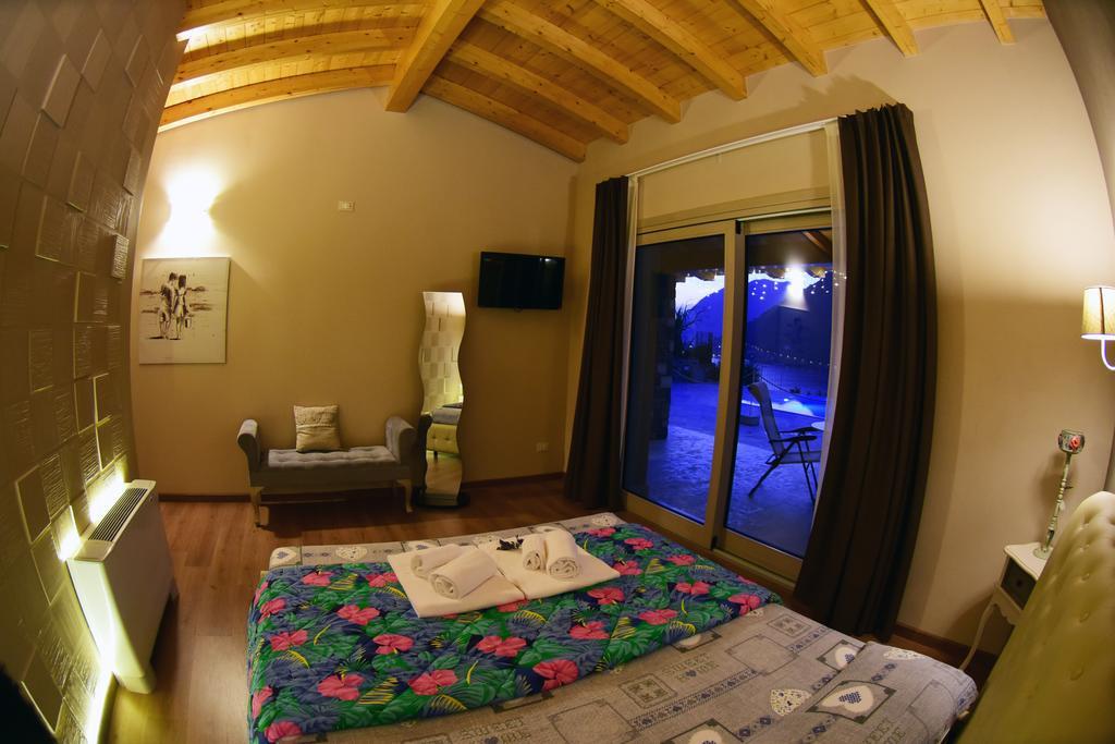 Agriturismo Le Fontane Sale Marasino Rom bilde