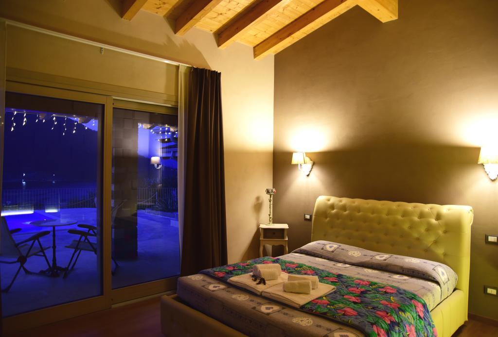Agriturismo Le Fontane Sale Marasino Rom bilde