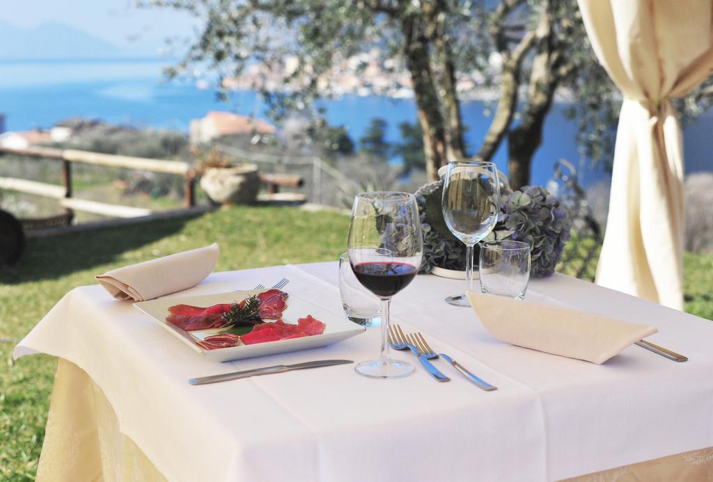 Agriturismo Le Fontane Sale Marasino Eksteriør bilde